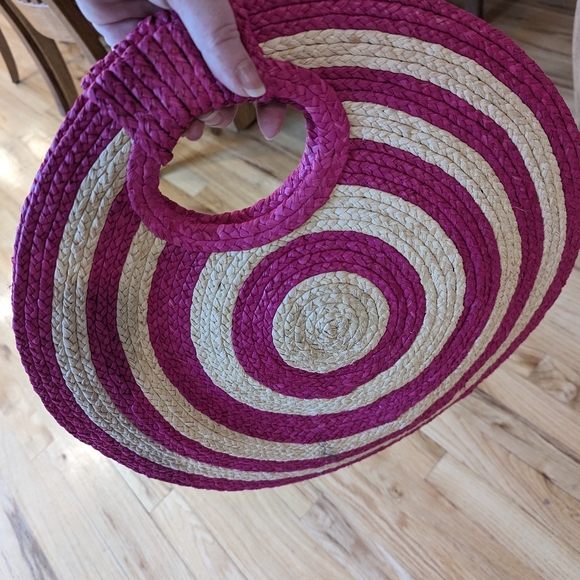 Kate Spade Straw Round Hot Pink Tote - Picture 2 of 4